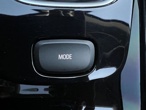 Used 2021 Buick Envision Essence w/ Technology Package I image 39