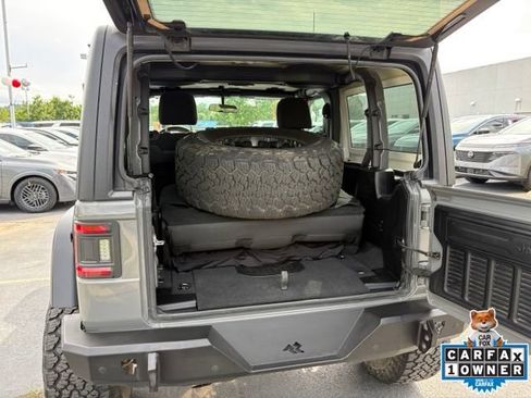 Used 2018 Jeep Wrangler Rubicon w/ LED Lighting Group AWD/4WD image 29
