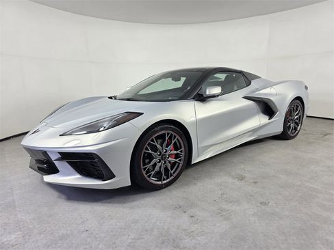 Used 2024 Chevrolet Corvette Stingray image 9