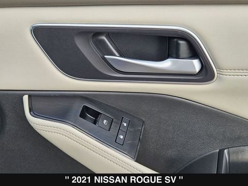 Used 2021 Nissan Rogue SV w/ Premium Package image 35