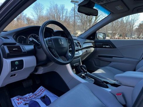 Used 2015 Honda Accord EX-L image 12