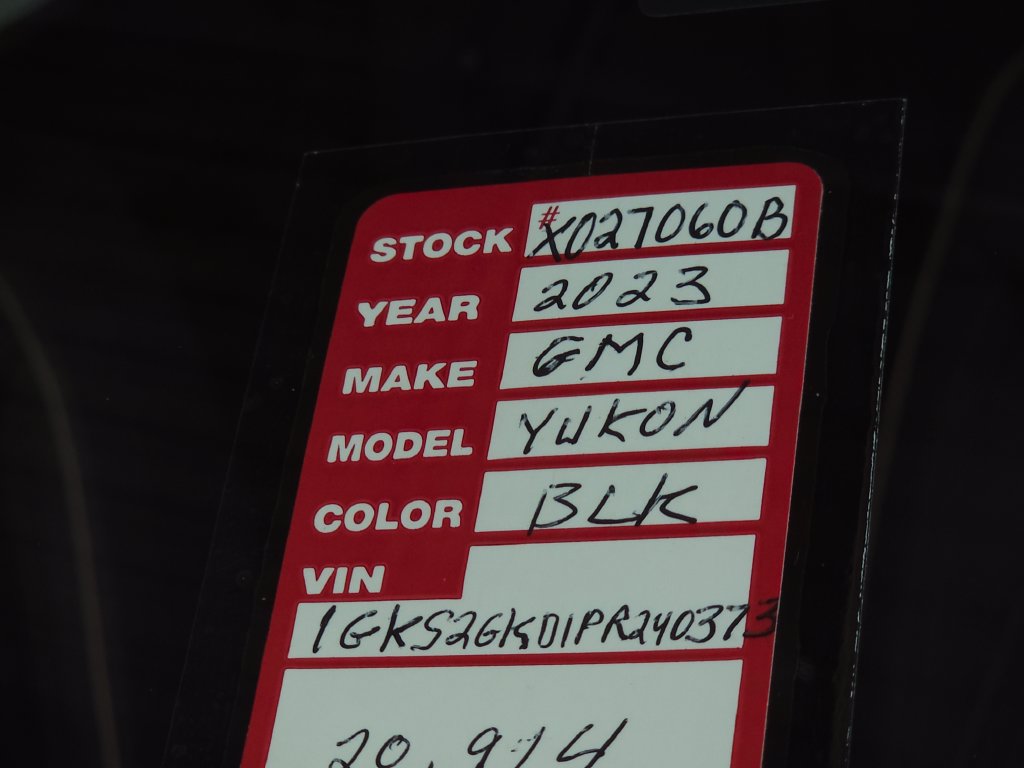 Used 2023 GMC Yukon XL SLT w/ SLT Luxury Package AWD/4WD image 41