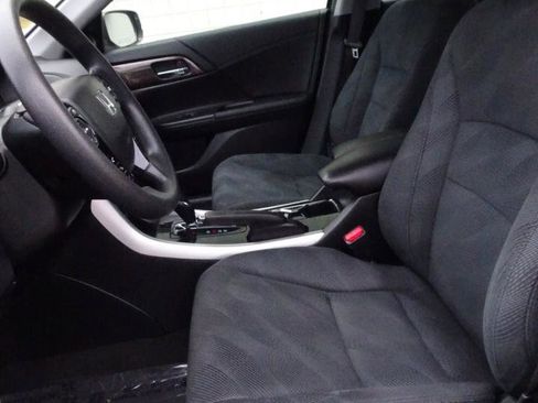 Used 2017 Honda Accord Hybrid Sedan image 11