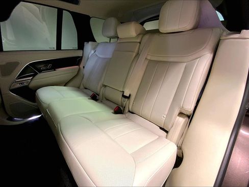 Certified 2025 Land Rover Range Rover SE AWD/4WD image 20