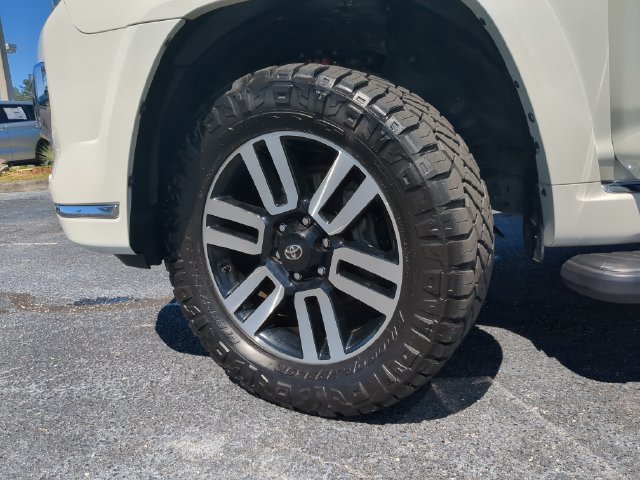Used 2023 Toyota 4Runner Limited AWD/4WD image 37