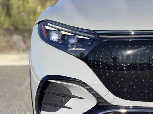 Certified 2023 Mercedes-Benz EQS 580 4MATIC SUV image 7