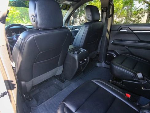 Used 2024 GMC Acadia Elevation w/ Luxury Package AWD/4WD image 27