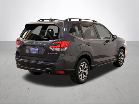 Used 2023 Subaru Forester Premium AWD/4WD image 10