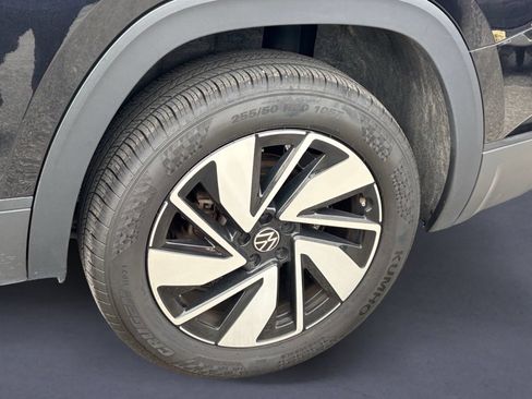 Used 2025 Volkswagen Atlas SE FWD image 5