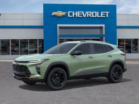 New 2026 Chevrolet Trax ACTIV FWD image 2