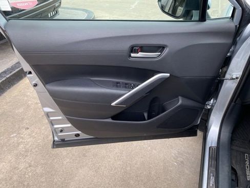 Certified 2024 Toyota Corolla Cross XLE image 18