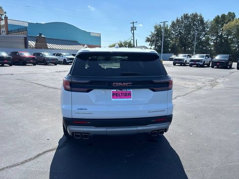 Used 2026 GMC Acadia Elevation w/ Elevation Premium Package FWD image 6