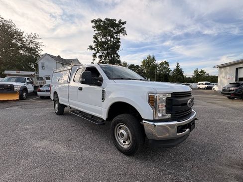 Used 2019 Ford F250 XL w/ XL Value Package AWD/4WD image 4