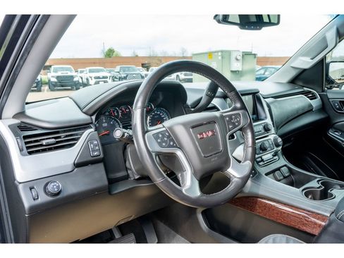 Used 2020 GMC Yukon XL SLT w/ Open Road Package image 10