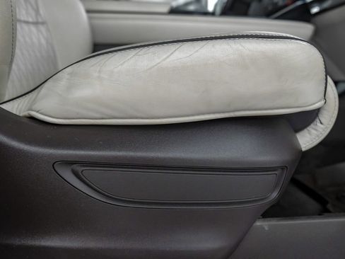 Used 2021 Lincoln Navigator L Black Label w/ Cargo Convenience Package image 33