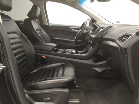 Used 2020 Ford Edge SEL image 21