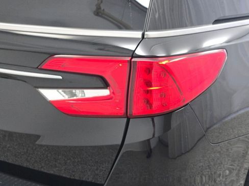 Used 2023 Honda Odyssey EX-L image 13