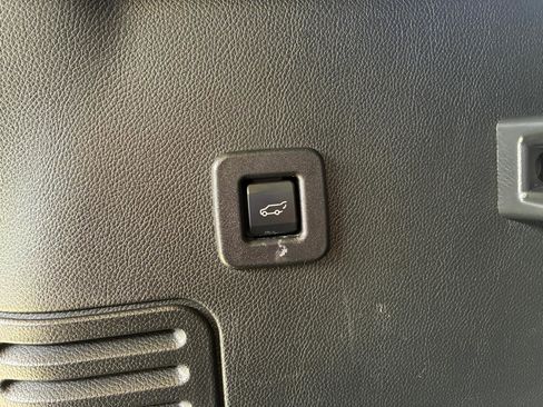 Used 2017 Ford Expedition EL Platinum image 42