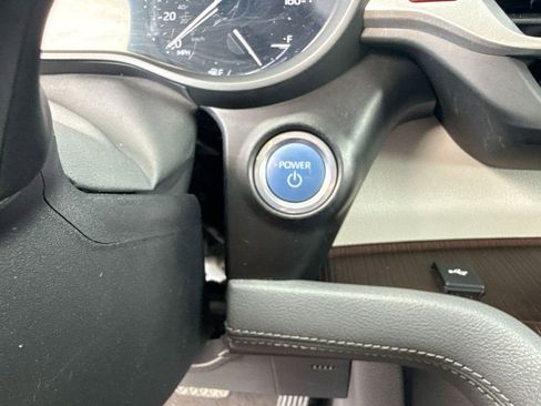 Used 2024 Toyota Sienna XLE image 13