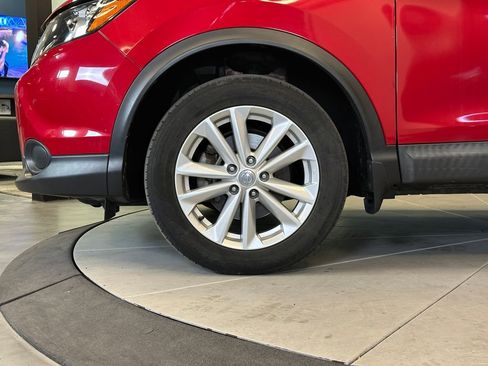 Used 2018 Nissan Rogue Sport SV AWD/4WD image 25