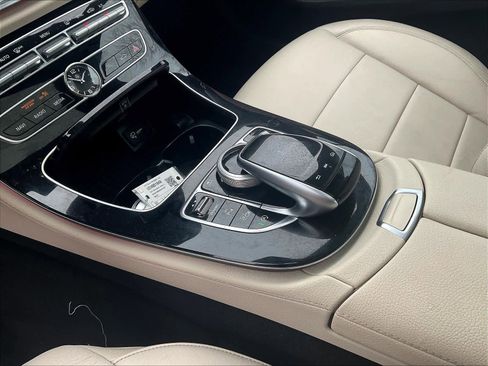 Used 2017 Mercedes-Benz E 300 4MATIC image 20