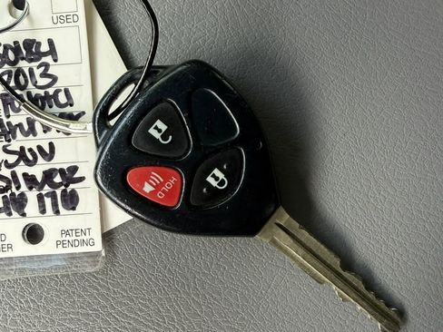 Used 2013 Toyota 4Runner SR5 w/ Convenience Pkg image 37