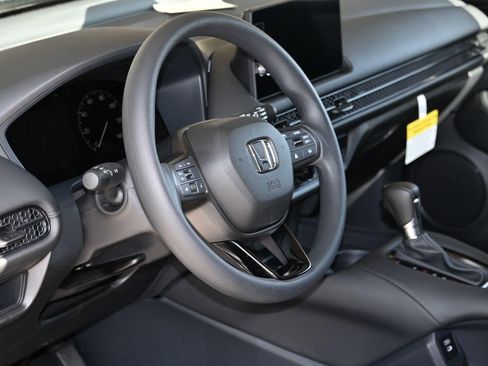 New 2027 Honda HR-V LX image 14