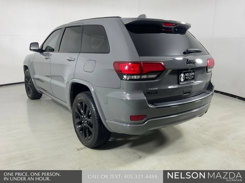 Used 2021 Jeep Grand Cherokee Laredo X AWD/4WD image 7