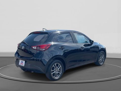 Used 2020 Toyota Yaris LE image 5