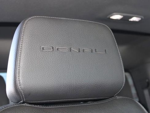 Used 2022 GMC Sierra 2500 Denali w/ Denali Ultimate Package image 28