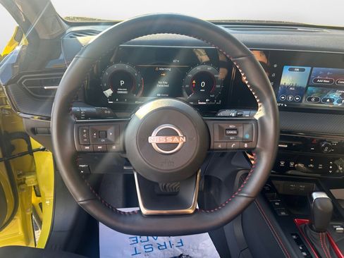 Used 2025 Nissan Kicks SR w/ SR Premium Package image 13