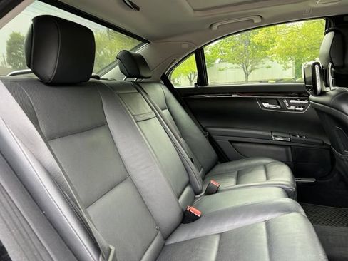 Used 2012 Mercedes-Benz S 550 4MATIC w/ Sport Pkg image 21