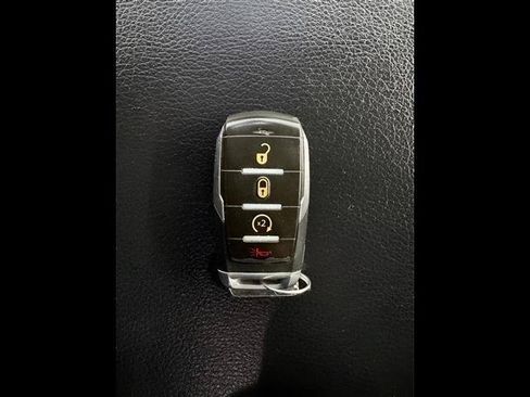 Used 2019 RAM 1500 Laramie AWD/4WD image 40