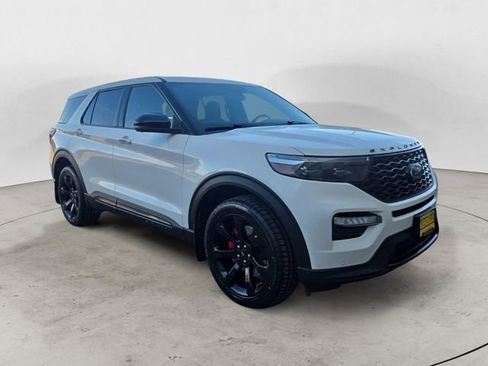 Certified 2022 Ford Explorer ST w/ ST Street Pack image 7