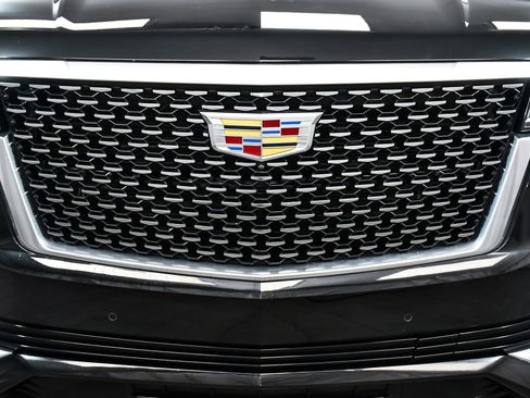 Used 2023 Cadillac Escalade Premium Luxury AWD/4WD image 78