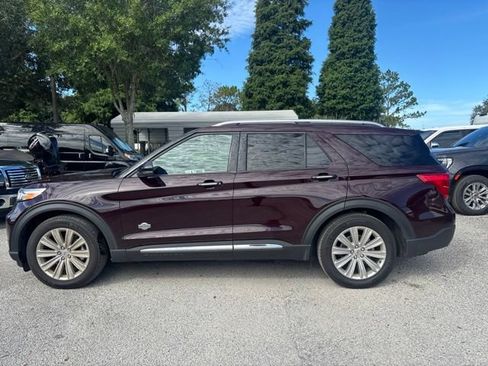 Used 2023 Ford Explorer King Ranch w/ Technology Package RWD image 8