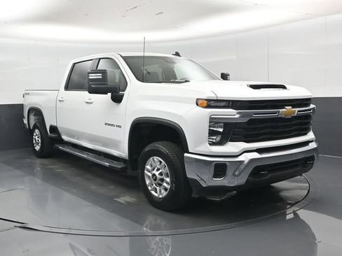 Used 2026 Chevrolet Silverado 2500 LT AWD/4WD image 1