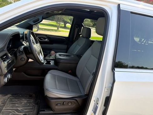 Used 2024 GMC Yukon XL SLT w/ SLT Luxury Package RWD image 6