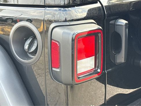 Certified 2023 Jeep Wrangler Unlimited Sport image 6