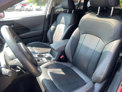 Certified 2024 Subaru Crosstrek 2.5i Limited w/ Crosstrek Mirror Package image 9