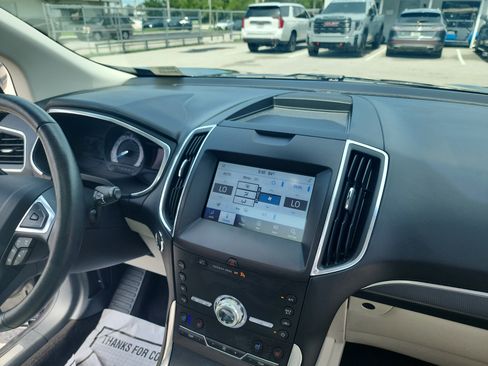 Used 2020 Ford Edge Titanium w/ Equipment Group 301A FWD image 26