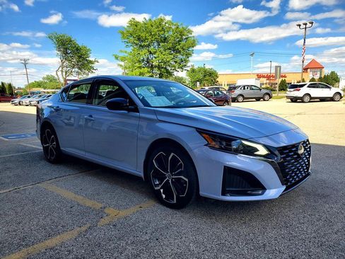 Used 2023 Nissan Altima 2.0 SR AWD/4WD image 3