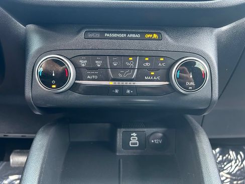 Used 2025 Ford Escape Active AWD/4WD image 21