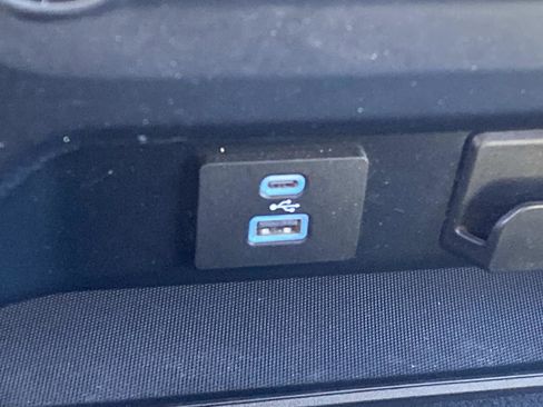 Used 2023 Ford F150 XLT image 24