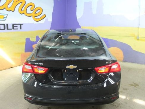Used 2018 Chevrolet Malibu LT FWD image 7