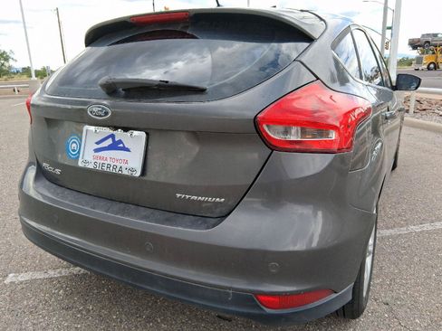 Used 2016 Ford Focus Titanium w/ Titanium Technology Package FWD image 12
