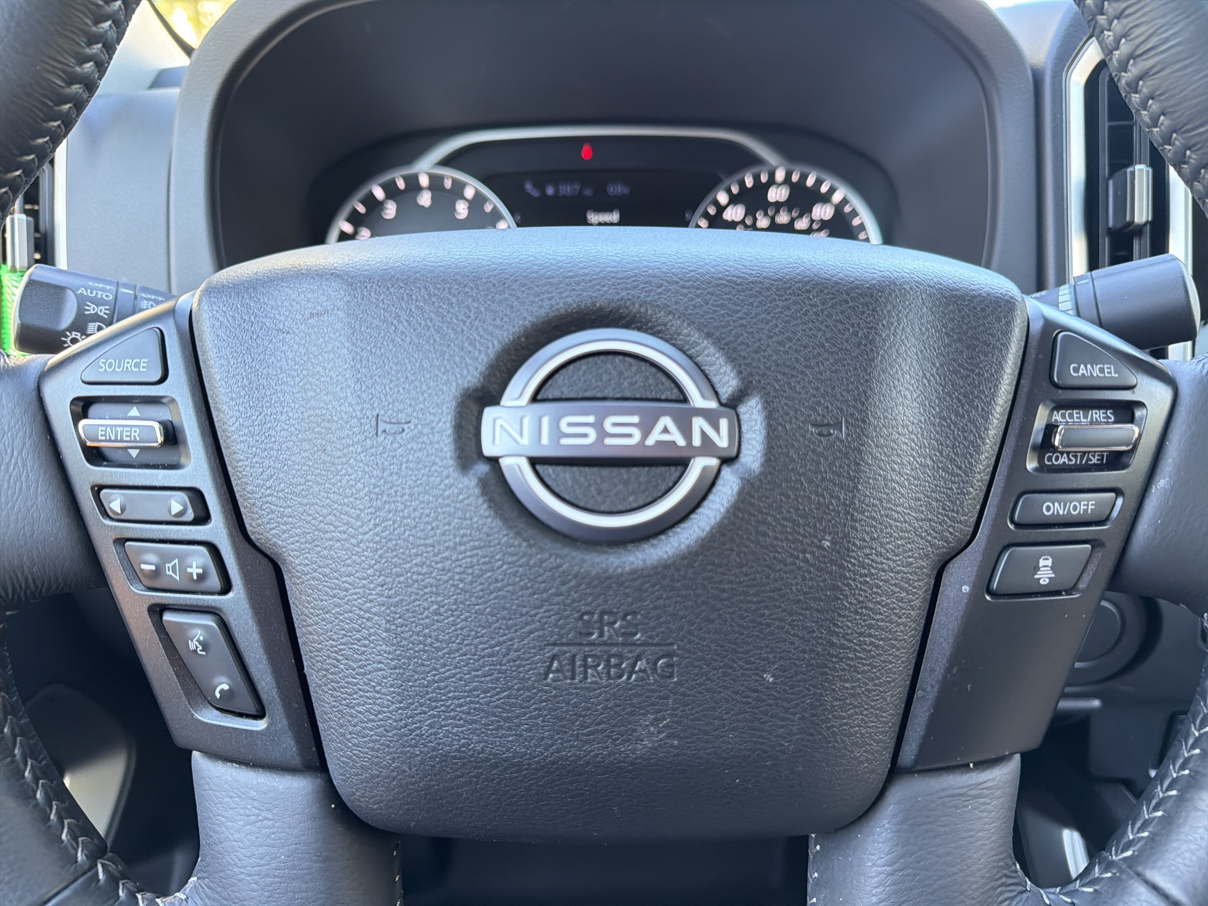 Used 2025 Nissan Frontier SV w/ SV Convenience Package RWD image 10