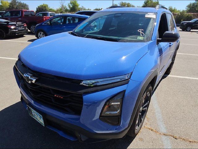 Used 2025 Chevrolet Equinox RS FWD image 3
