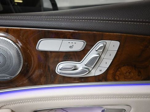 Used 2017 Mercedes-Benz E 300 4MATIC image 34