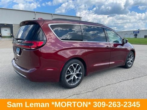 Used 2022 Chrysler Pacifica Touring-L FWD image 5